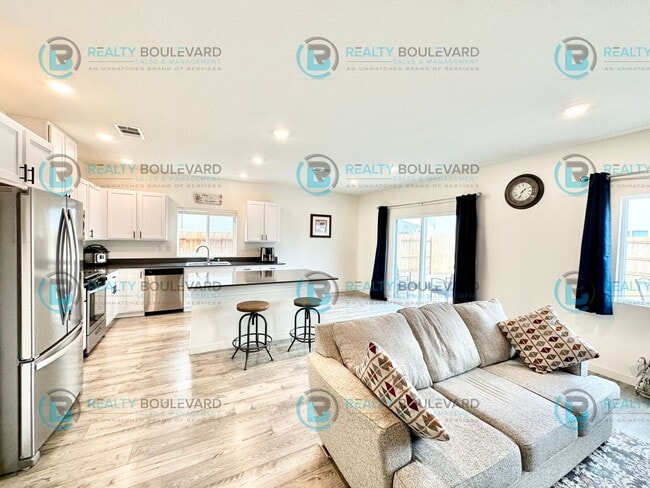 Photo - Beautiful 4 Bedroom 3 Bathroom House Located In Spanish Springs!!! Dont wait, CALL NOW!!!!!