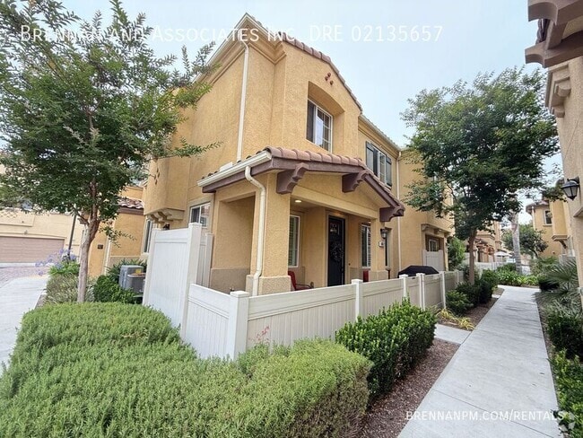 Building Photo - 1410 Heron St Unit #2 Rental