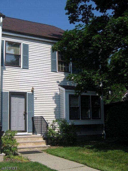 Building Photo - 25 Wexford Dr