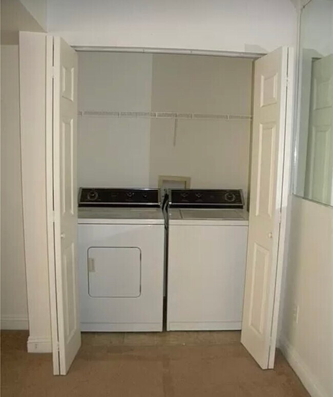 Photo - 5166 S Jones Blvd Unit 205