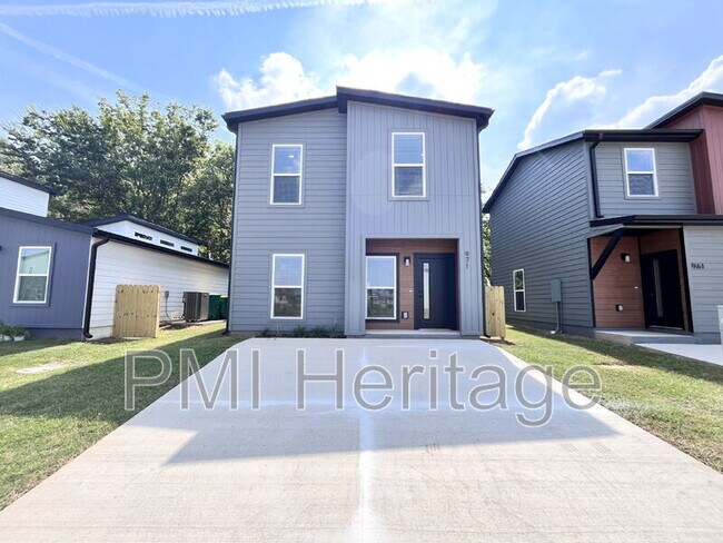 Building Photo - 971 Reading RR Ln Rental