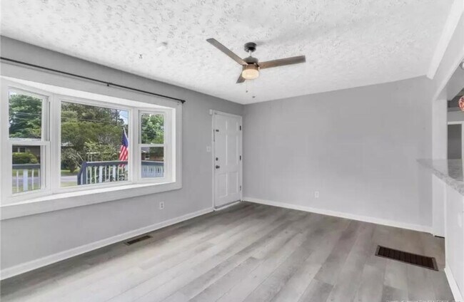 Photo - 5409 Sumac Cir