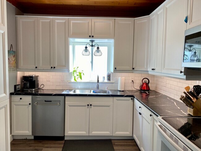 Photo - 8429 Stickney Ave