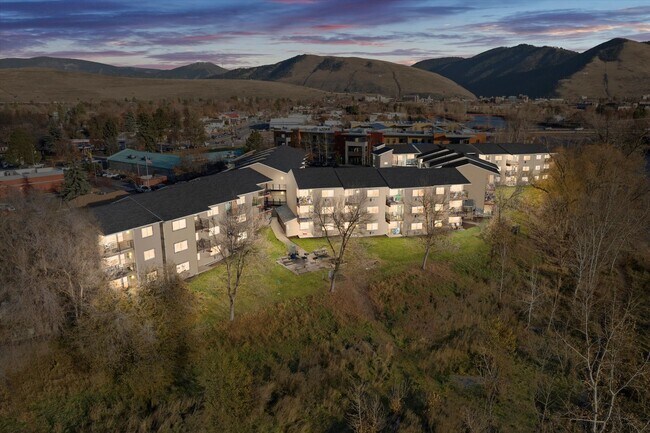 Photo - Riverbend Apartments