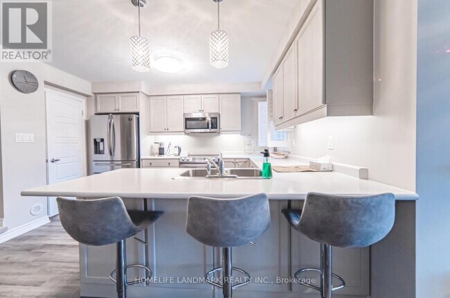 Photo - 875 Cactus Point