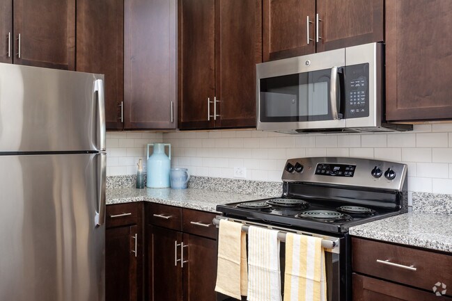 2BR,2BA-1050sft