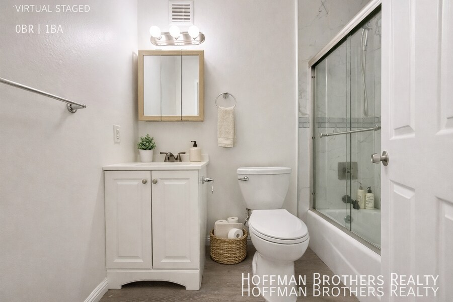 Photo - 13059 Oxnard St Unidad 104