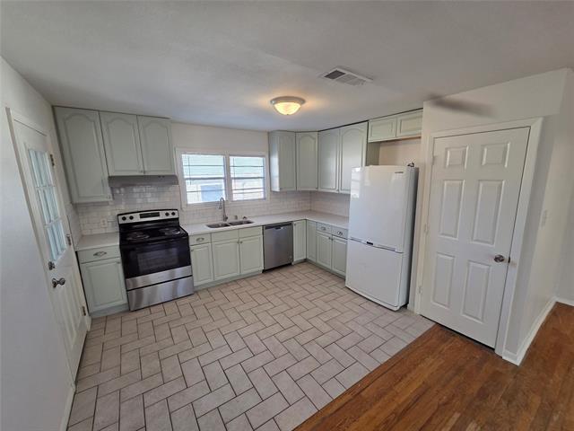 Photo - 3600 Katrine St