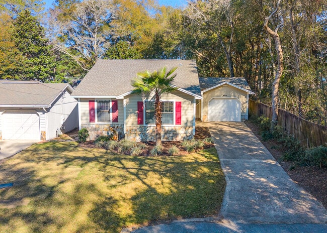 206 Esmond Ct
