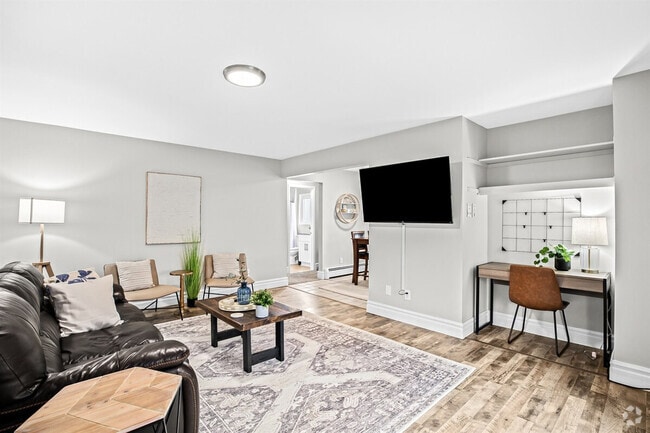 Building Photo - 22 2nd St Rental