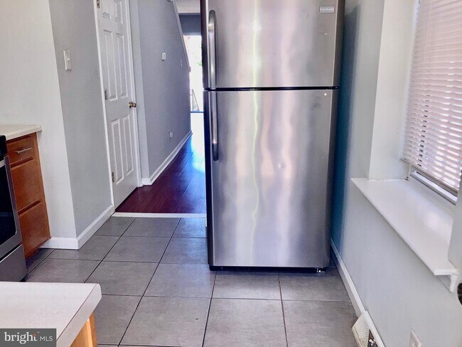 Photo - 5258 Hazel Ave