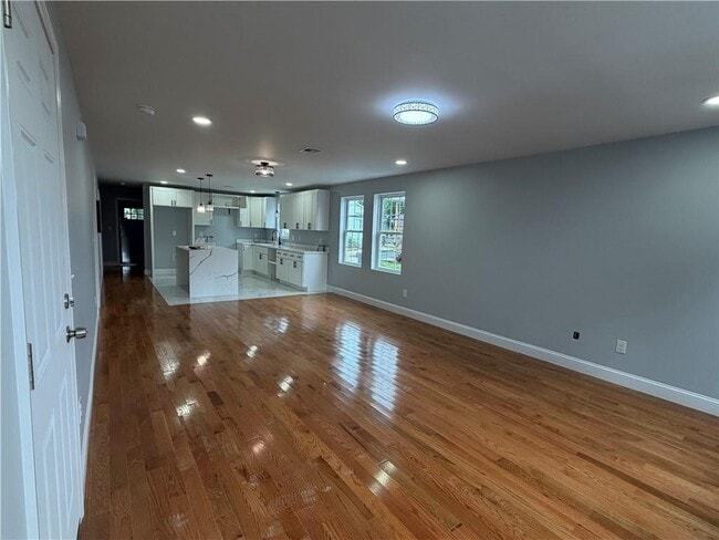 24 Hymer St Unit 1