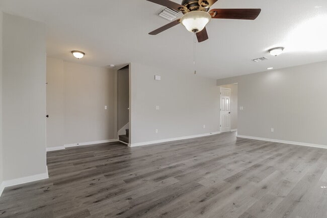 Photo - 1915 Crestridge Dr