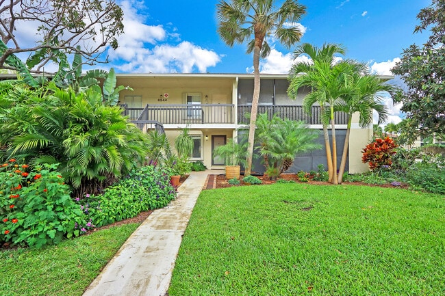Building Photo - 6544 Chasewood Dr Unit B Rental