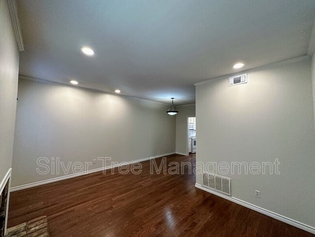 Photo - 4405 Bowser Ave Unit #203