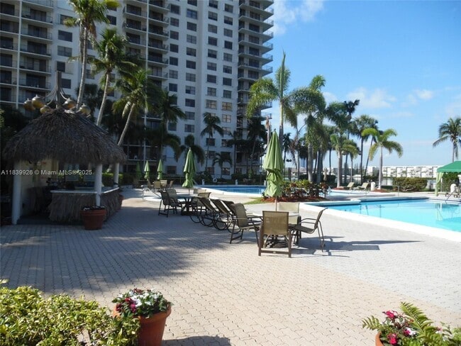 Building Photo - 18181 NE 31st Ct Unit 2602 Rental