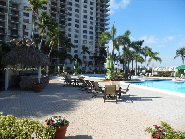 Building Photo - 18181 NE 31st Ct Unit 2602 Rental
