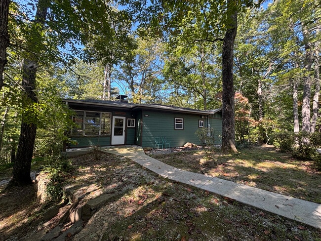 Building Photo - 10 Lakemont Cottage Trail Rental