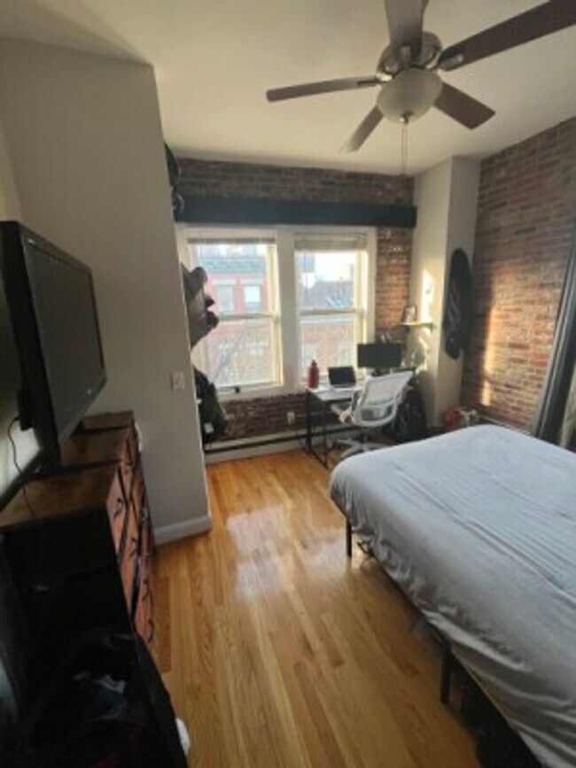 Photo - Renovated North End 4 Bed/2 Bath on Fleet St.  STUDENT FRIENDLY, AVAILABLE SEPT 1ST!!!!