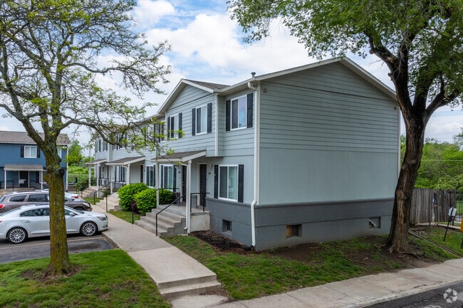 Paradise Plaza Townhomes - Paradise Plaza Apartments