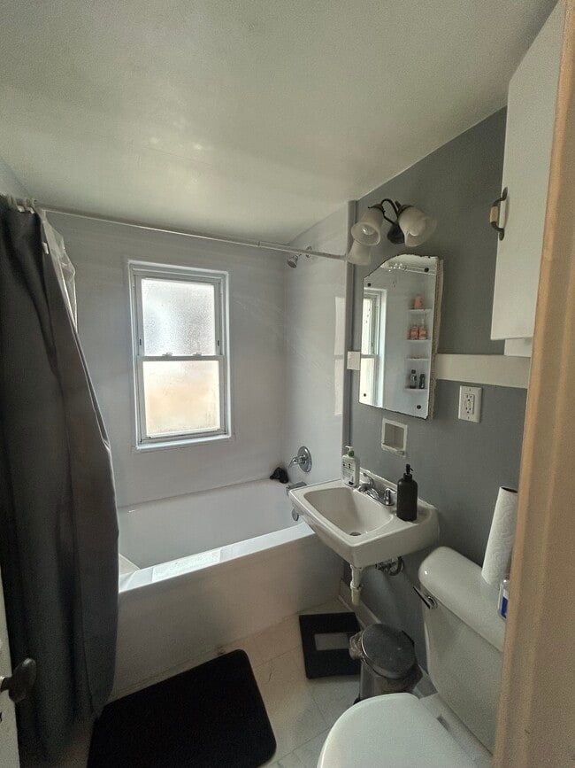 Photo - 1538 S 73rd St