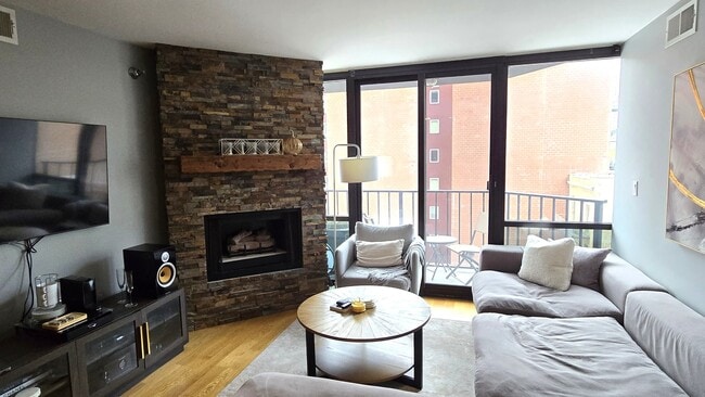 Photo - 1309 N Wells St Unit 505