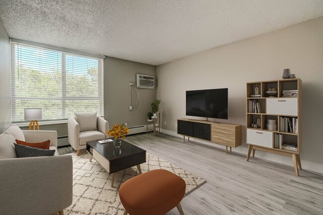 Photo - Kalo Broadmoor Tower