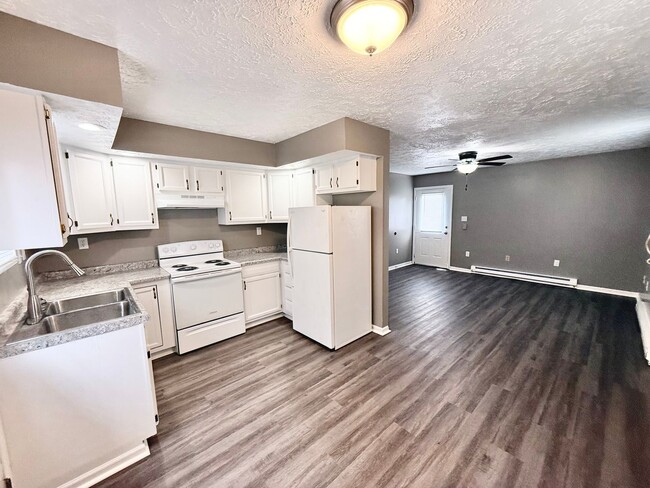 Duplex/ 2 -2 bedroom 1 bath with detached ... - Duplex/ 2 -2 bedroom 1 bath with detached ... Townhome