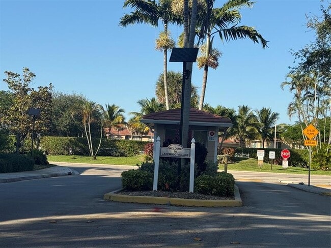 Photo - 9930 Twin Lakes Dr Unit 7-L