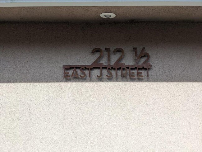 Photo - 212 E J St