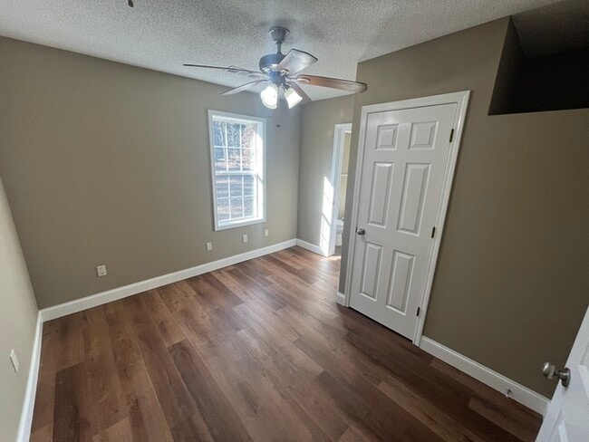 Photo - Available NOW! Cute home on 0.75 acres!