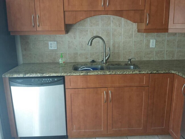 Photo - 2906 W Gandy Blvd