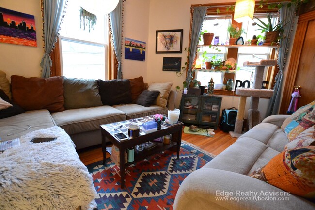 Building Photo - 55 Brackett St Unit 1 Rental