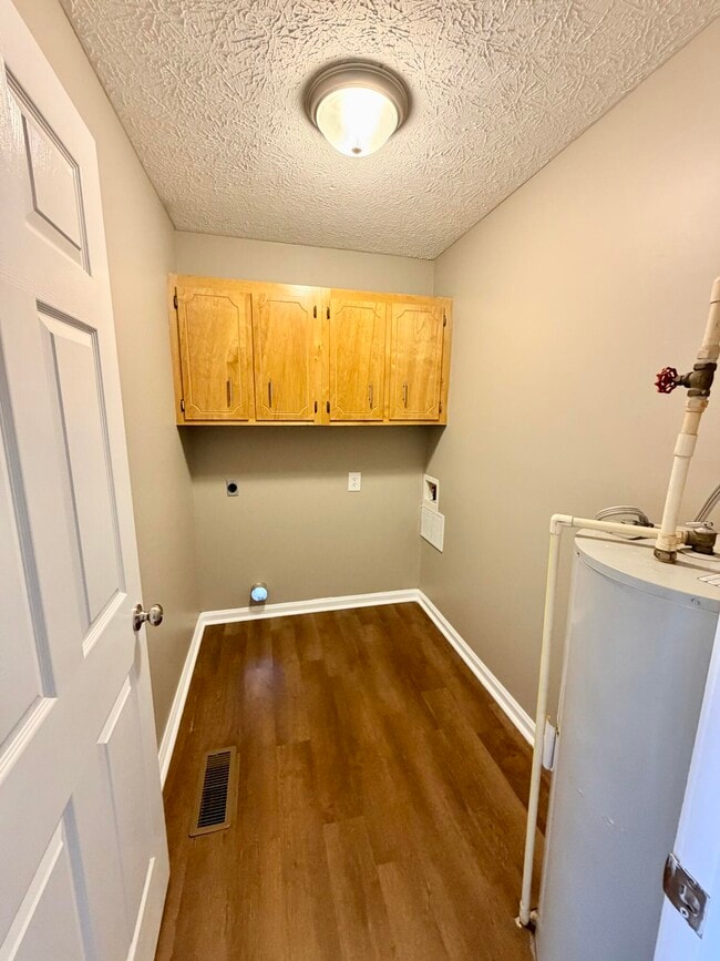 Photo - 922 L C Ave