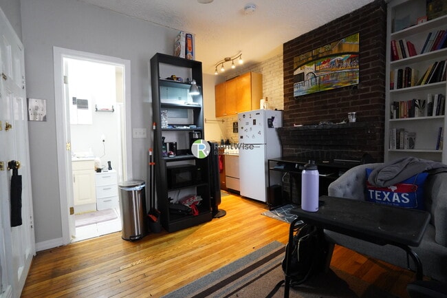 Photo - 41 Anderson St Unit 1-1