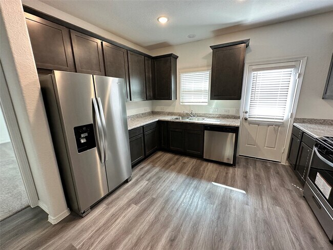 Photo - 16544 Moss Ln