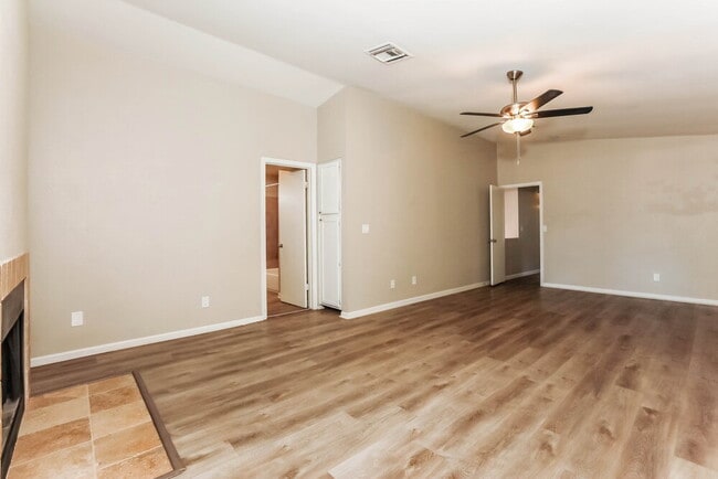 Photo - 5330 E Fairfield St