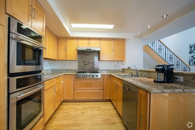 3BR, 2BA