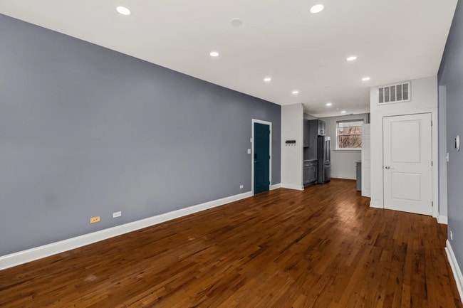 Photo - 1323 W Lawrence Ave Unit 2