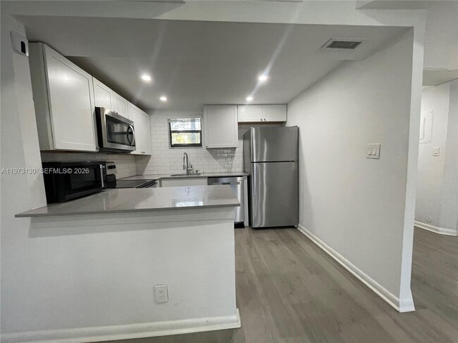 Photo - 8290 Lake Dr Unit 116