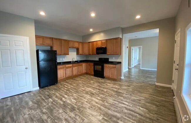Building Photo - 199 Everett St Unit 3 Rental