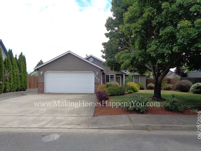 Building Photo - 260 SW Oregon Trail Dr