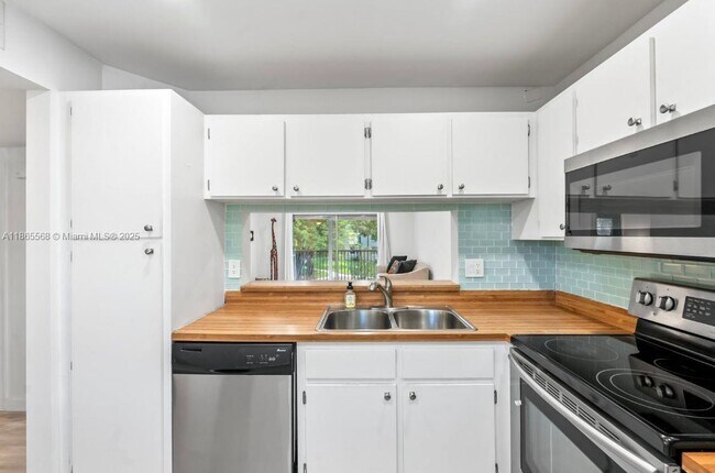 Photo - 8750 Royal Palm Blvd Unit 201-3