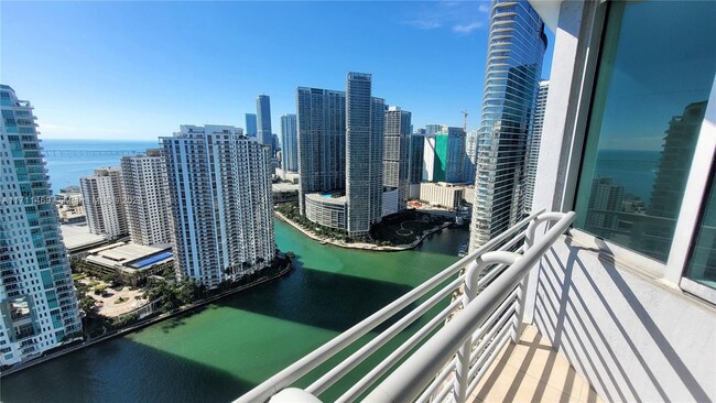 Photo - 325 S Biscayne Blvd Unidad 4121 Rental