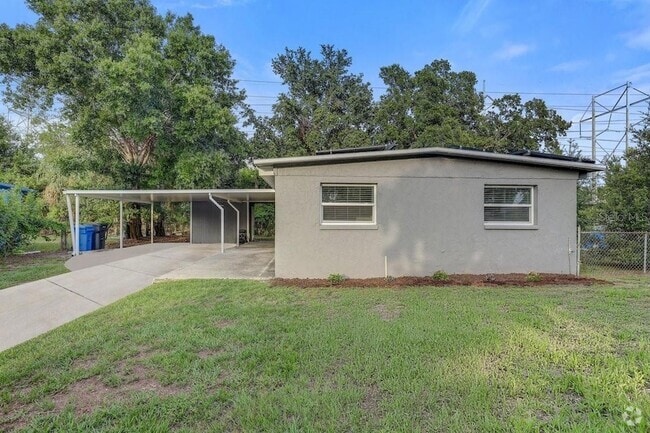 Building Photo - 2018 Windsor Way Rental