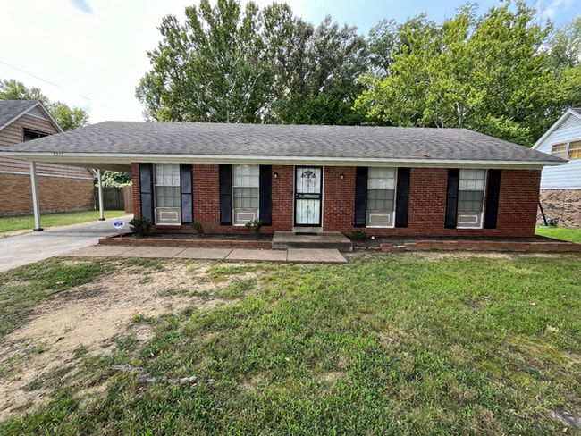 Building Photo - Charming 3BR/2BA Whitehaven Home | Hardwood Floors Throughout & Large Fenced Yard