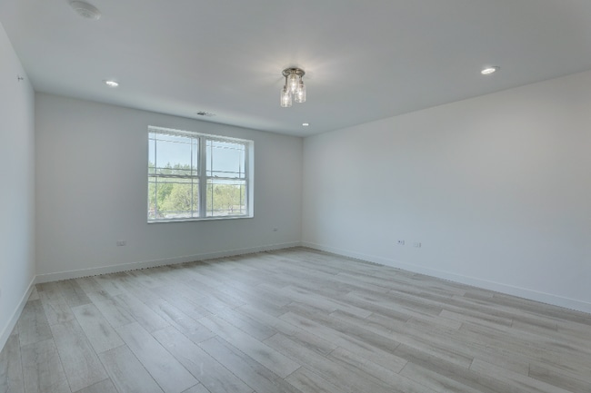 Photo - 8110 Lincoln Ave Unit 3E