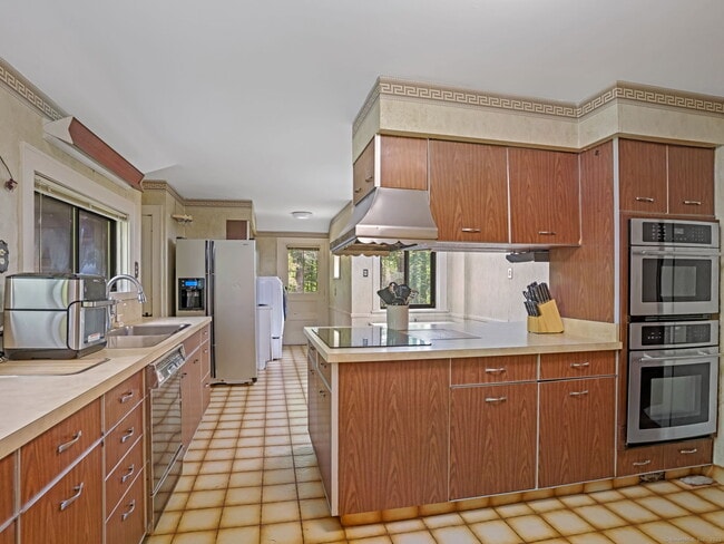 Photo - 3392 Huntington Rd