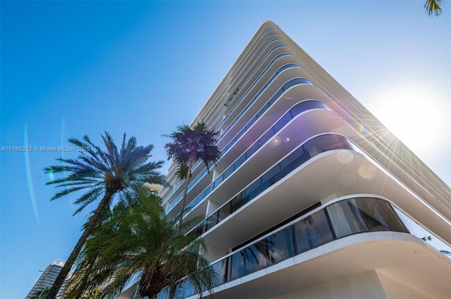 Photo - 9455 Collins Ave Unidad 1003 Rental
