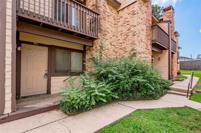 Photo - 2521 Crosstimbers Dr